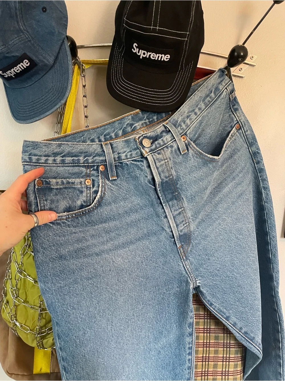 Levi 501 Originals, NWOT - W31 L26 - Picture 2 of 10